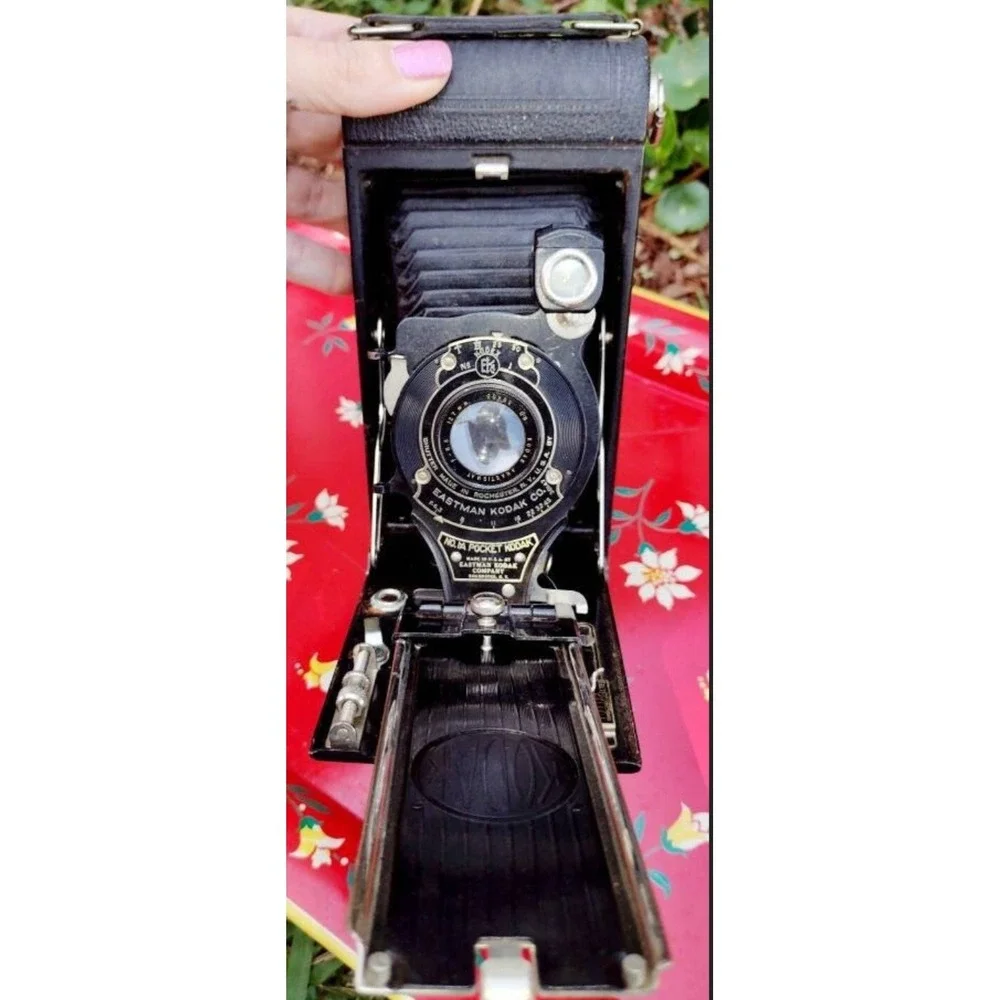 Eastman Kodak Antique Billow Black Hand Held Camera Vintage Retro Display